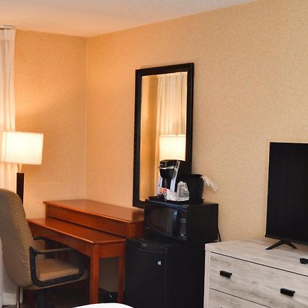 Amenida Residences, YYC Екстериор снимка