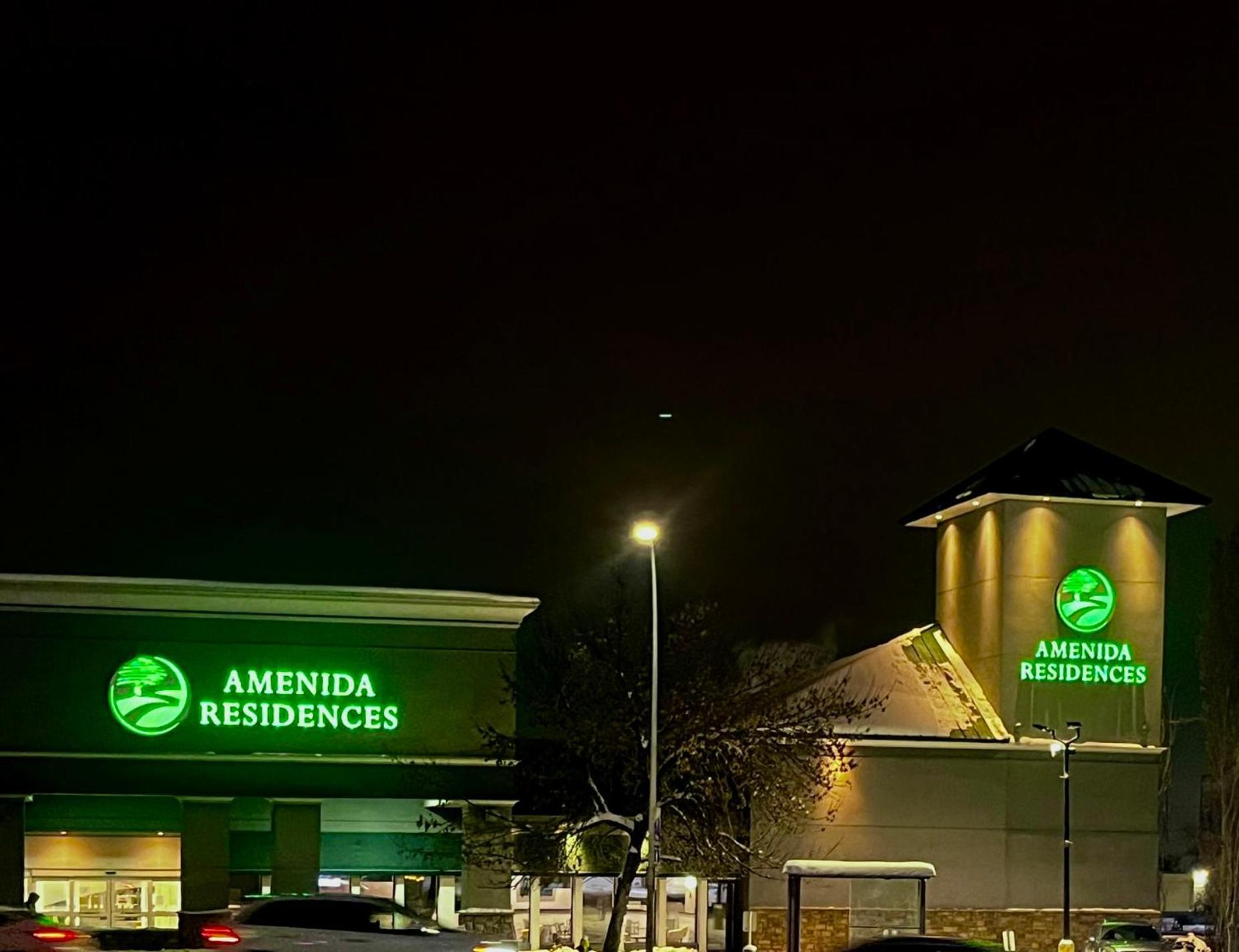 Amenida Residences, YYC Екстериор снимка
