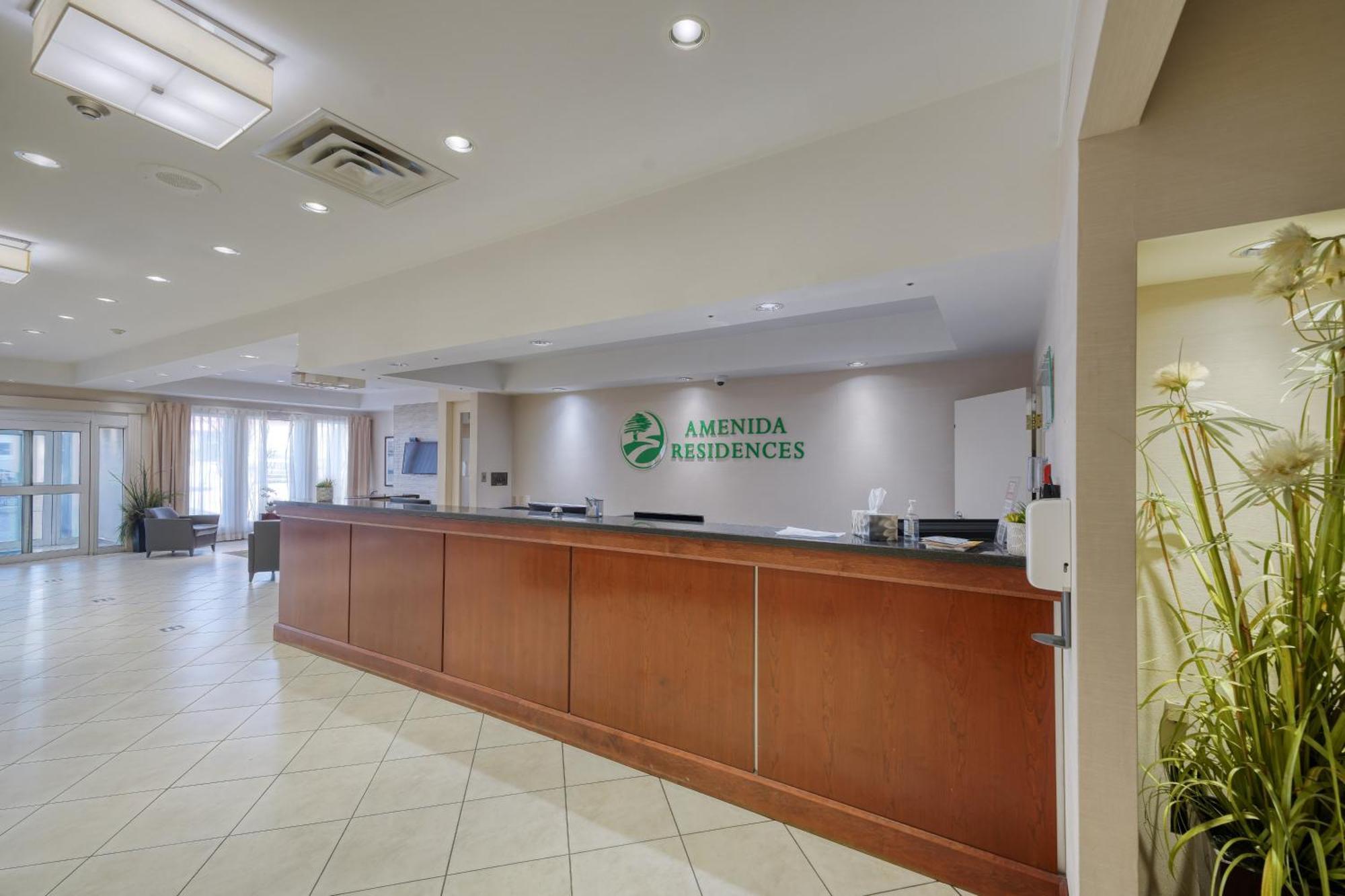 Amenida Residences, YYC Екстериор снимка