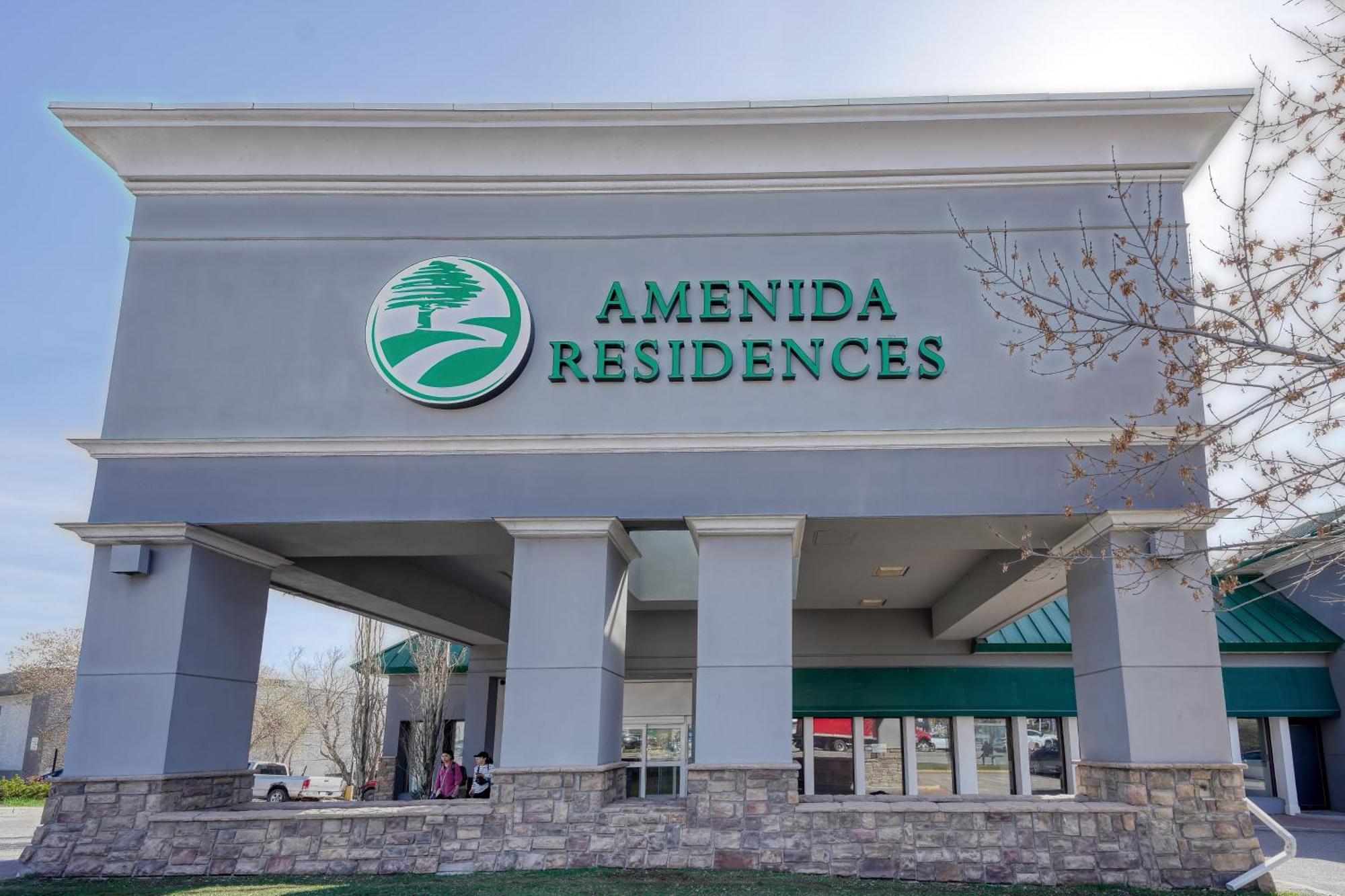Amenida Residences, YYC Екстериор снимка